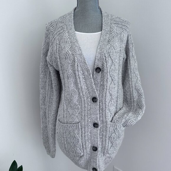 Women’s Cable Knit Cardigan sz M - Gray - Picture 13 of 13